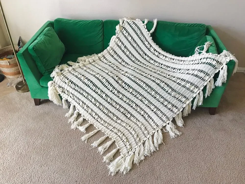 vintage 70s Cream CROCHET 3d hand knit FRINGE AFGHAN handmade twin size blanket